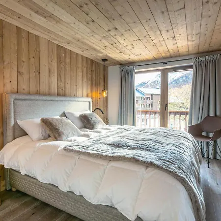 De Luxe Avec Cheminee, Balcon Et Services Inclus, Au Pied De La Foret De Bellevarde - Fr-1-694-12 Appartement *