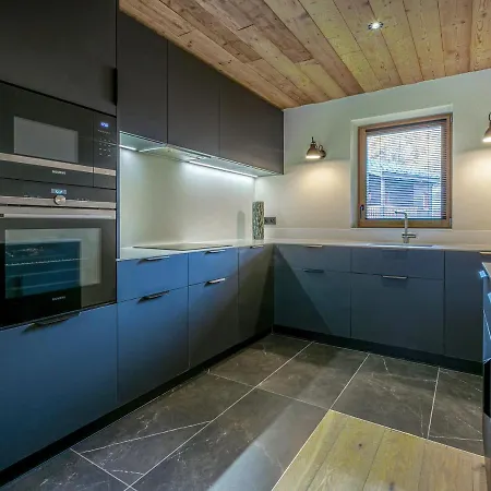 De Luxe Avec Cheminee, Balcon Et Services Inclus, Au Pied De La Foret De Bellevarde - Fr-1-694-12 Appartement *