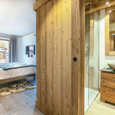 De Luxe Avec Cheminee, Balcon Et Services Inclus, Au Pied De La Foret De Bellevarde - Fr-1-694-12 * Val-dʼIsère